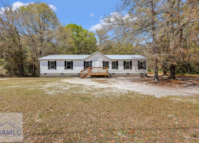 Property at 390 E Shellcracker Rd, Jesup, GA 31545, 4 beds, 2 baths