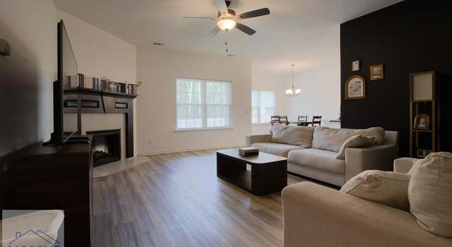 Photo of 380 Brightleaf Cir, Hinesville, GA 31313