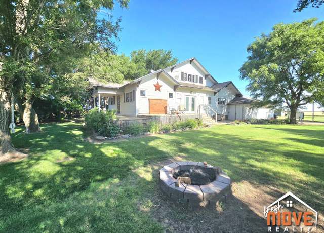 Property at 5160 L Rd, Plains, KS 67869, 4 beds, 2 baths