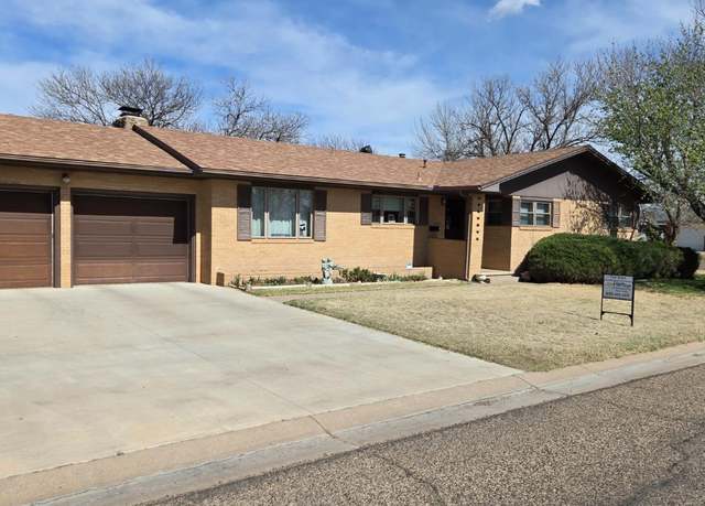 Property at 1704 N Roosevelt Ave, Liberal, KS 67901, 3 beds, 3 baths