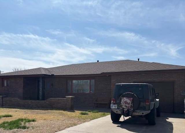 Property at 915 N Sullivan St, Ulysses, KS 67880, 6 beds, 3.5 baths