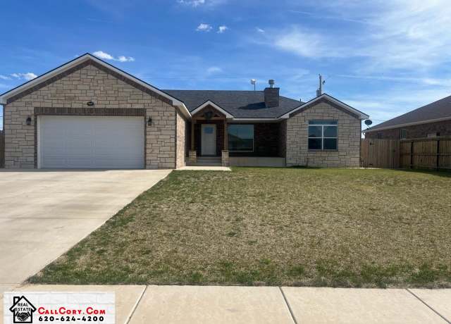 Property at 900 N Holly Dr, Liberal, KS 67901, 3 beds, 2 baths