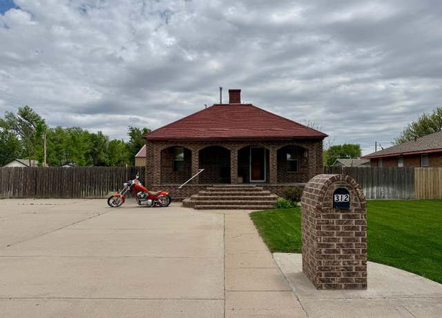 Property at 312 N College St, Ulysses, KS 67880, 5 beds, 3.5 baths