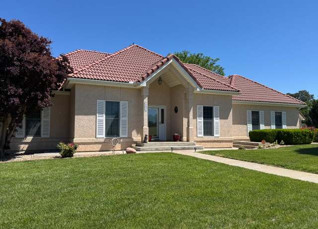 Property at 954 Trim Ave, Elkhart, KS 67950, 5 beds, 3 baths