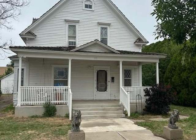 Property at 26 S Grant Ave, Liberal, KS 67901, 3 beds, 1.5 baths