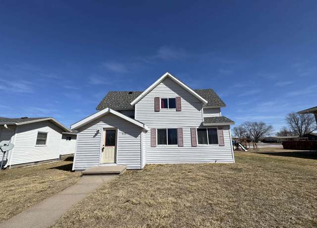 Property at 816 Washington St, Gothenburg, NE 69138, 4 beds, 2 baths
