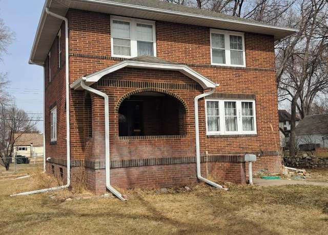 Property at 1221 W 4th St, North Platte, NE 69101, 3 beds, 1 bath