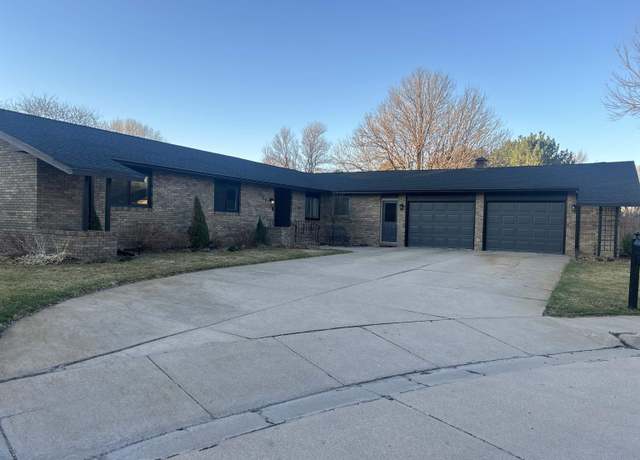 Property at 1220 William Ct, North Platte, NE 69101, 3 beds, 3 baths