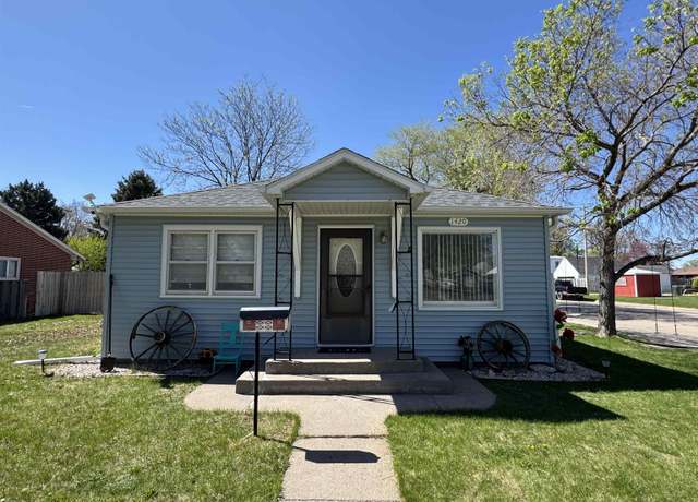 Property at 1420 W 2nd St, North Platte, NE 69101, 3 beds, 1 bath