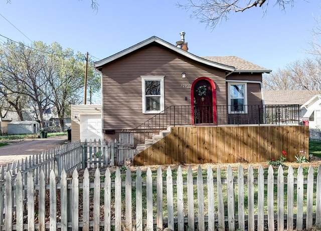 Property at 709 W B St, North Platte, NE 69101, 3 beds, 2 baths
