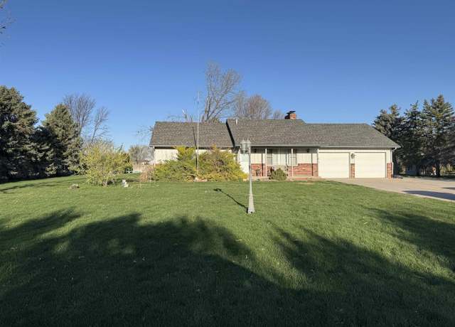 Property at 4520 S Heritage Dr, North Platte, NE 69101, 3 beds, 3 baths