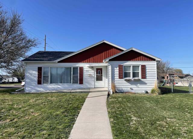 Property at 1801 E Burlington, North Platte, NE 69101, 3 beds, 2 baths