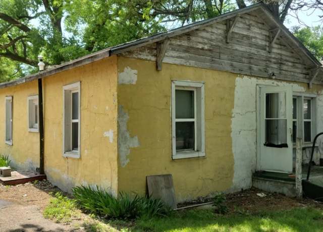Property at 808 E 16th St, North Platte, NE 69101, 2 beds, 1 bath