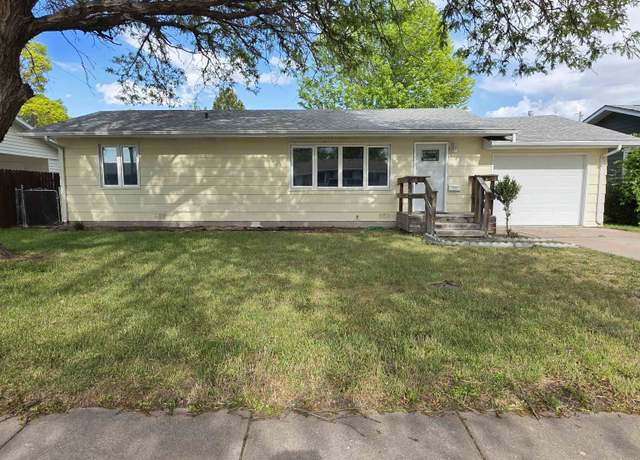 Property at 201 S Elder Ave, North Platte, NE 69101, 3 beds, 1 bath