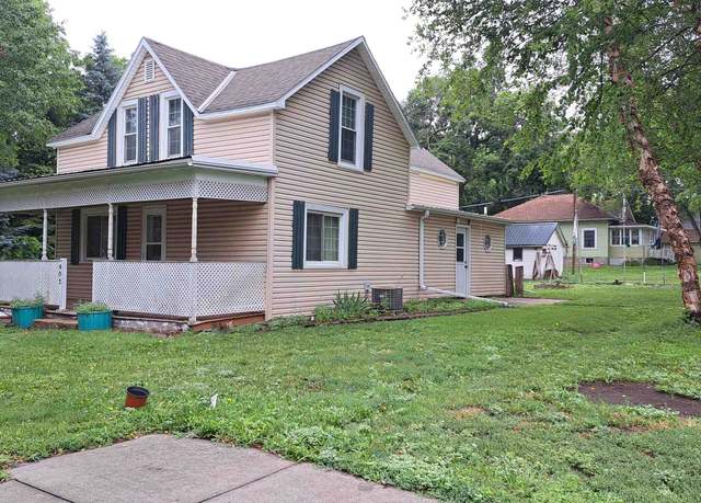 Property at 402 W 8th St, Other, NE 68756, 4 beds, 1 bath