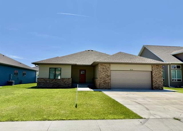 Property at 3510 Oriole Dr, North Platte, NE 69101, 3 beds, 2 baths