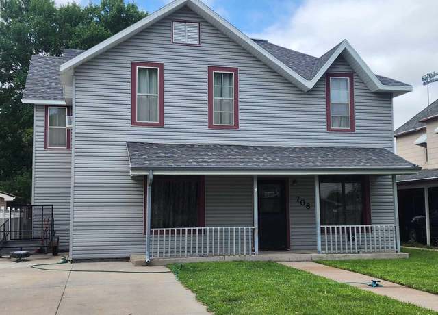 Property at 708 S Tabor Ave, North Platte, NE 69101, 4 beds, 2 baths