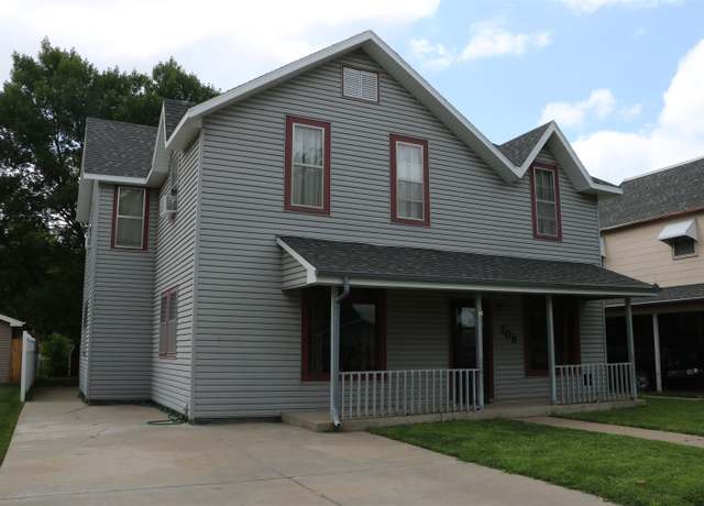 Property at 708 S Tabor Ave, North Platte, NE 69101, 4 beds, 2 baths