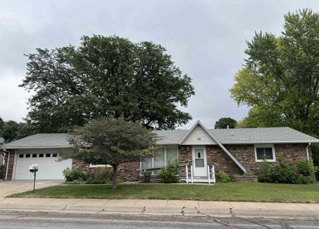 Property at 721 S Gilman Ave, North Platte, NE 69101, 3 beds, 2 baths