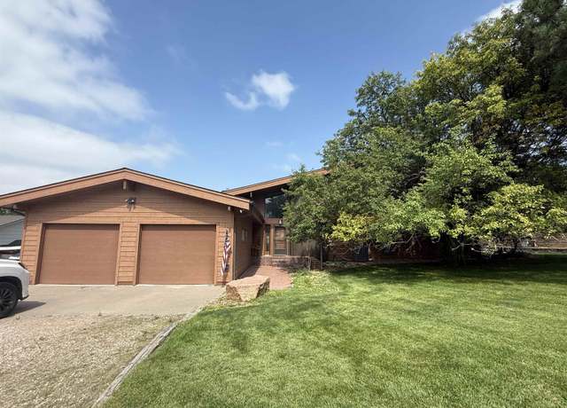 Property at 27 Yacht Club Ests, Ogallala, NE 69153, 3 beds, 4 baths