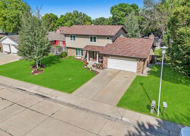 Property at 1107 S Emory Ave, North Platte, NE 69101, 4 beds, 3 baths