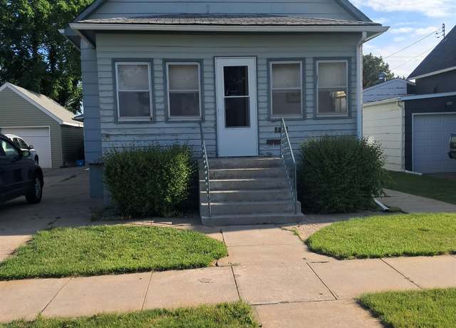 Property at 2109 W 4th St, North Platte, NE 69101, 3 beds, 1 bath