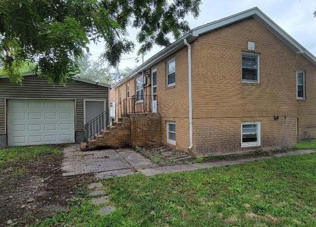 Property at 1012 N Walnut St, North Platte, NE 69101, 2 beds, 2 baths