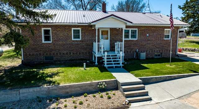 Photo of 1104 5th St, Stapleton, NE 69163