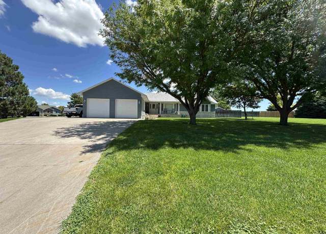Property at 3016 Anna Ave, Dodge City, KS 67801, 4 beds, 3 baths