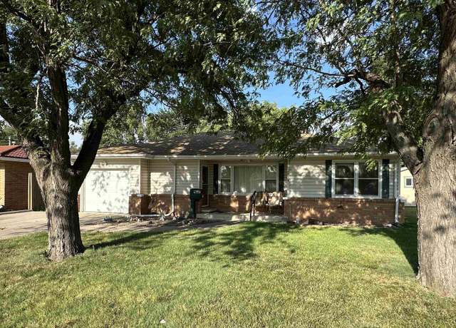 Property at 2214 6th Ave, Dodge City, KS 67801, 2 beds, 2 baths