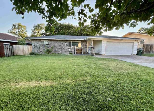 Property at 1911 Thompson Ave, Dodge City, KS 67801, 4 beds, 2 baths