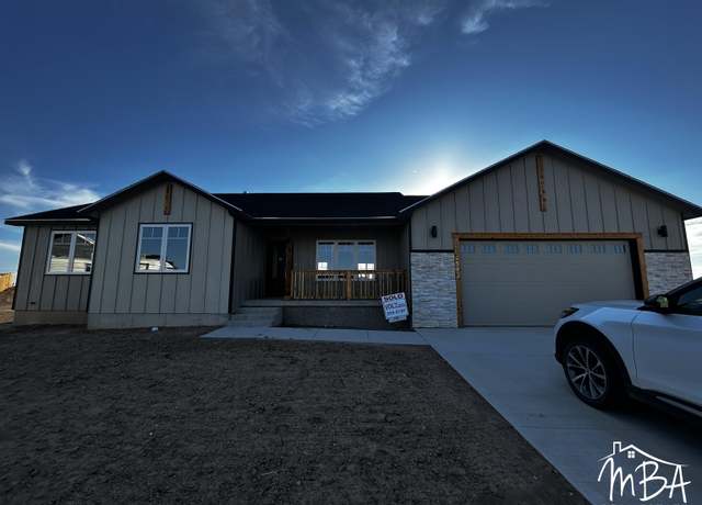 Property at 3503 Horsetail Trl, Dodge City, KS 67801, 3 beds, 2 baths