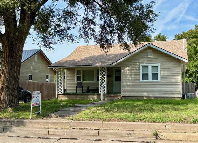 Property at 1407 3rd Ave, Dodge City, KS 67801, 6 beds, 2 baths