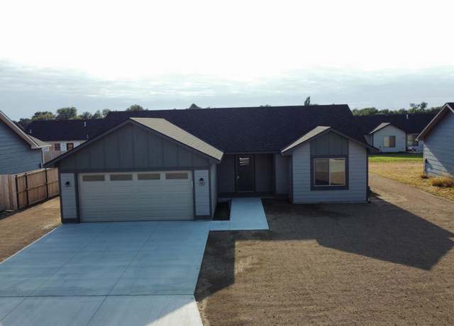 Property at 1307 Broce Bnd, Dodge City, KS 67801, 3 beds, 2 baths