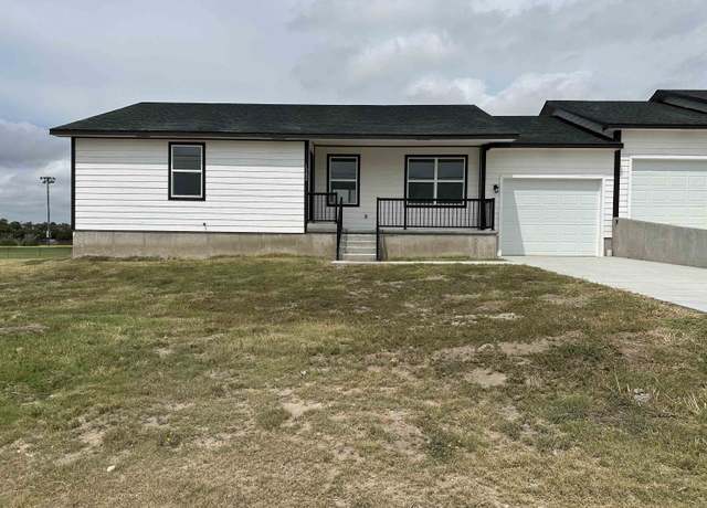 Property at 1302 Military Ave, Dodge City, KS 67801, 3 beds, 2 baths