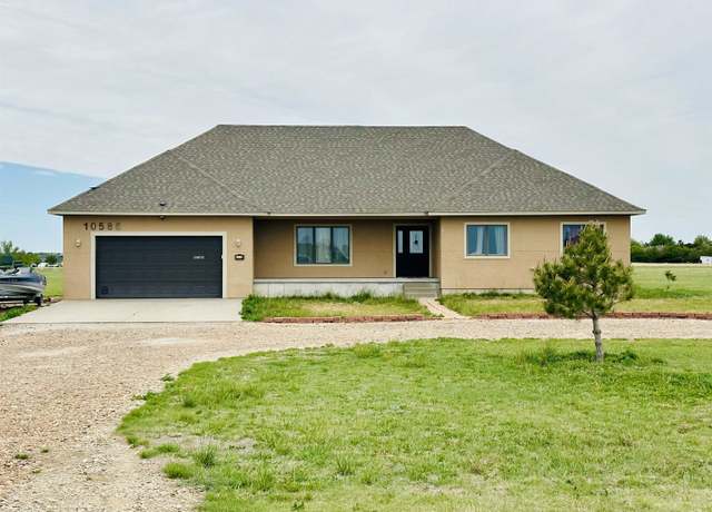 Property at 10586 W Briarwood Dr, Dodge City, KS 67801, 3 beds, 2 baths