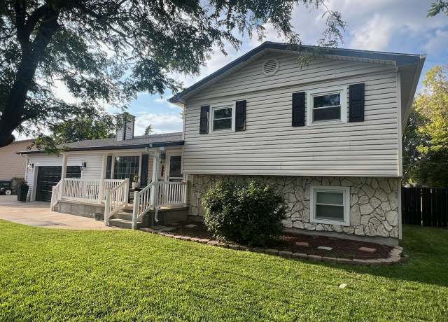 Property at 110 Canterbury Rd, Dodge City, KS 67801, 4 beds, 2 baths