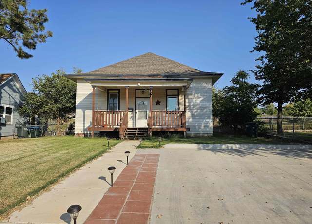 Property at 1104 Ave D, Dodge City, KS 67801, 2 beds, 1 bath