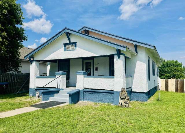 Property at 1204 6th Ave, Dodge City, KS 67801, 2 beds, 1 bath