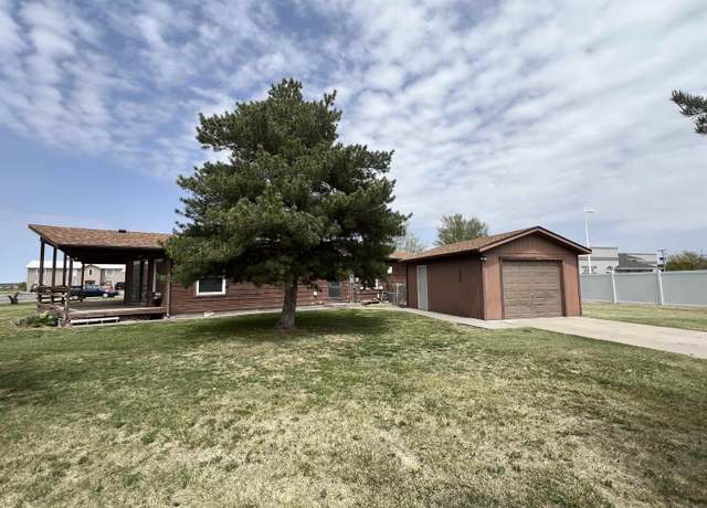 Property at 3100 Ross Ct, Dodge City, KS 67801, 3 beds, 2 baths