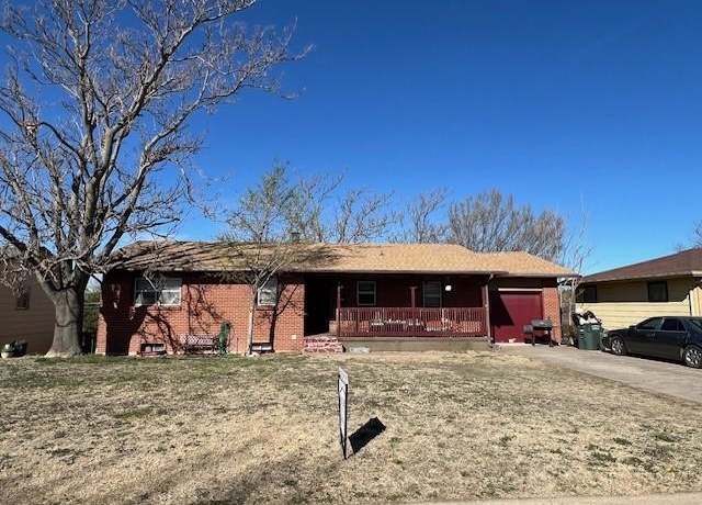Property at 2111 Thompson Ave, Dodge City, KS 67801, 4 beds, 3 baths