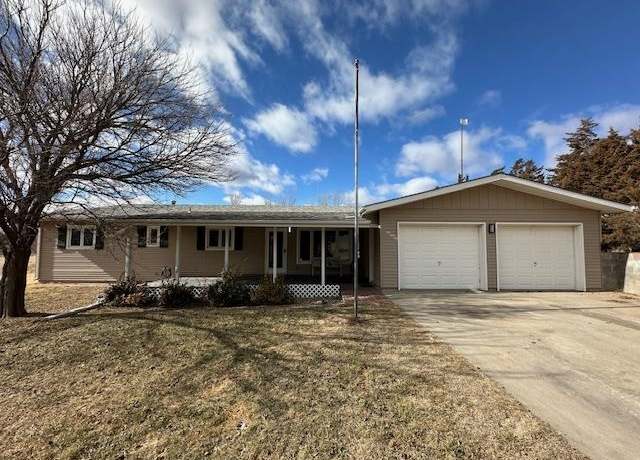 Property at 10879 106 Rd, Dodge City, KS 67801, 3 beds, 3 baths