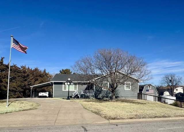 Property at 2700 Maralane Ave, Dodge City, KS 67801, 4 beds, 3 baths