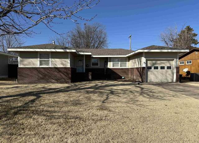 Property at 2211 5th Ave, Dodge City, KS 67801, 2 beds, 2 baths