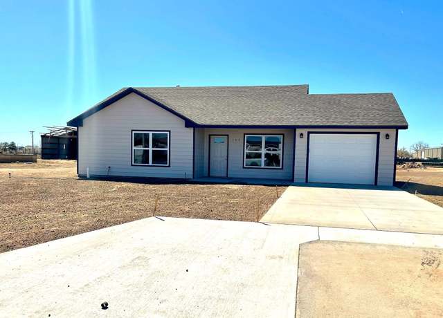 Property at 143 Cottonwood Ave, Dodge City, KS 67801, 3 beds, 1.5 baths