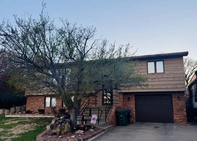 Property at 1501 13th Ave, Dodge City, KS 67801, 2 beds, 3 baths