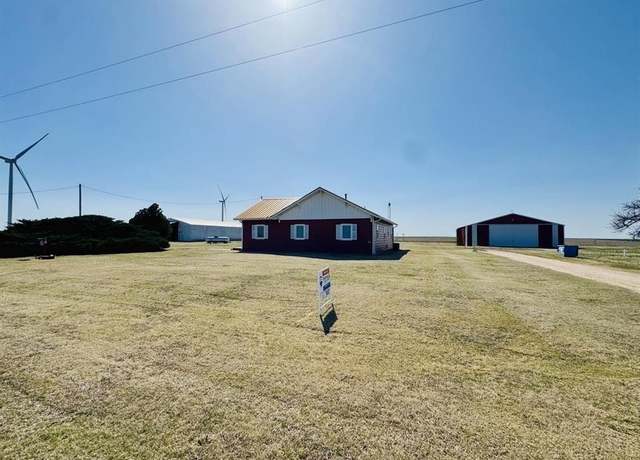Property at 11631 104 Rd, Dodge City, KS 67801, 3 beds, 2 baths