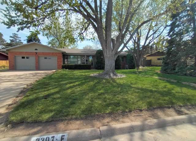 Property at 2207 E Crescent Dr, Dodge City, KS 67801, 3 beds, 3 baths