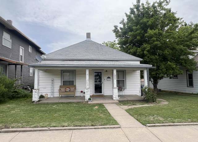 Property at 1006 Ave A, Dodge City, KS 67801, 2 beds, 1 bath