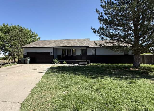 Property at 2806 Hennessey Ct, Dodge City, KS 67801, 5 beds, 2 baths